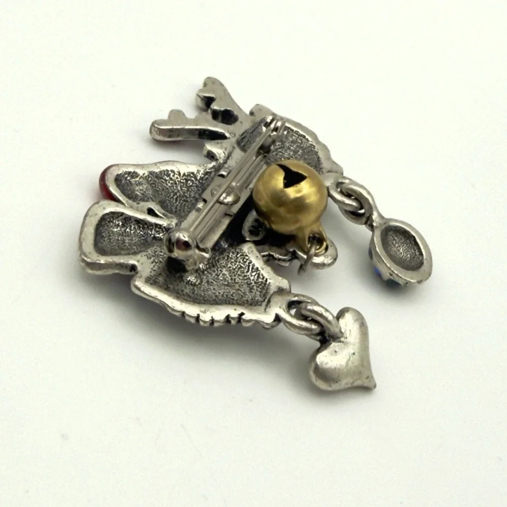 AJMC Christmas Cat Brooch Dangle Charms Santa Reindeer Snowman Pin Bell